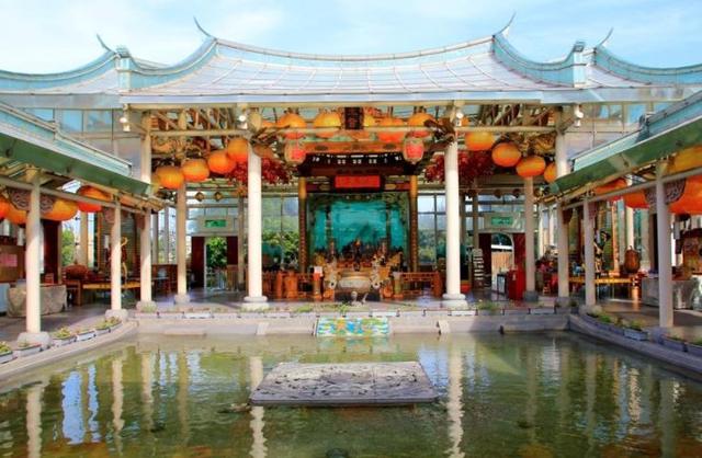 彰化著名景點(diǎn) 臺(tái)灣玻璃館，光影交織的夢幻國境